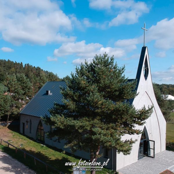 Kościół – Parafia Najświętszej Maryi Panny z Lourdes, Otomin