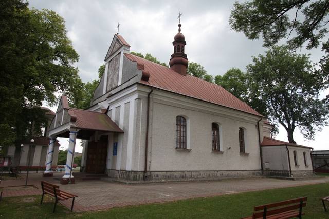 Kościół – Parafia Zmartwychwstania Pańskiego, Mircze