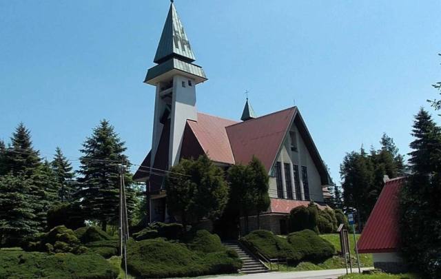 Kościół – Parafia Matki Bożej Królowej Polski, Michalczowa