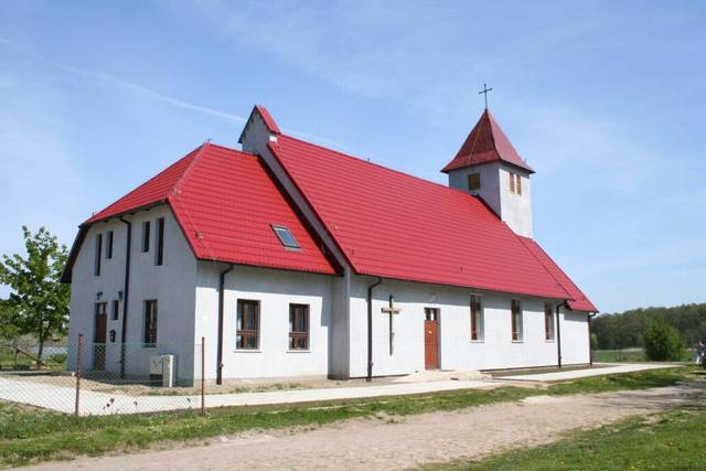 Kościół – Parafia Najświętszej Maryi Panny Królowej Polski, Lipowina