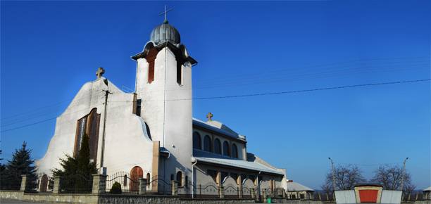 Kościół – Parafia Świętych Joachima i Anny, Tomice