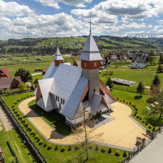 Kościół – Parafia Miłosierdzia Bożego, Bańska Niżna
