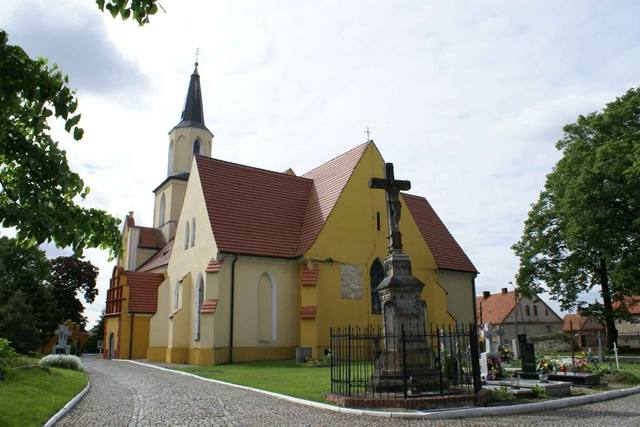 Kościół – Parafia Podwyższenia Krzyża Świętego, Kostomłoty
