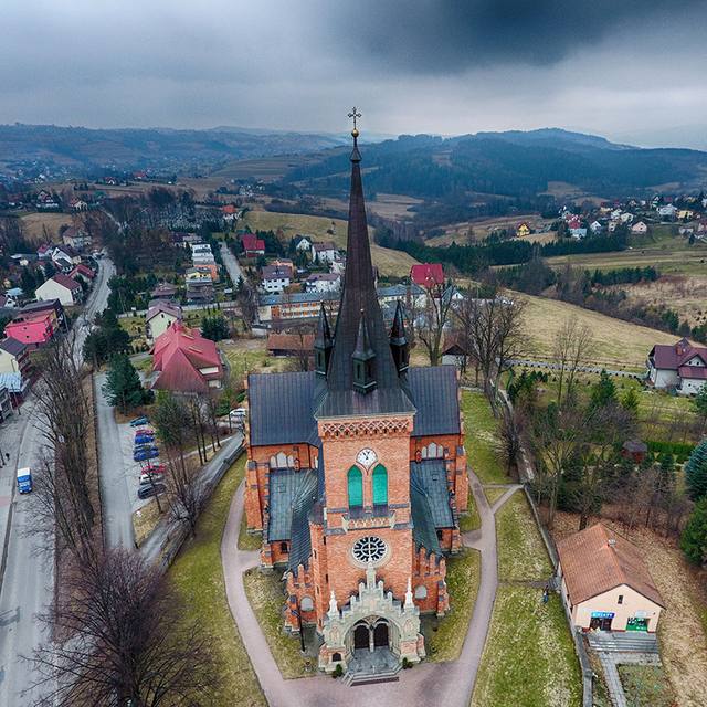 Kościół – Parafia Przenajświętszej Trójcy, Jordanów
