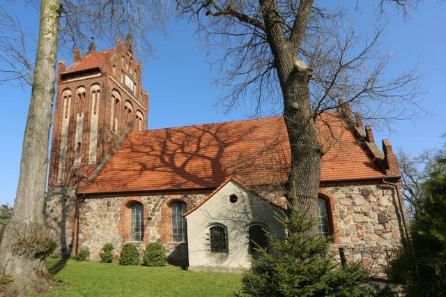 Kościół – Parafia Wniebowzięcia NMP, Pęzino