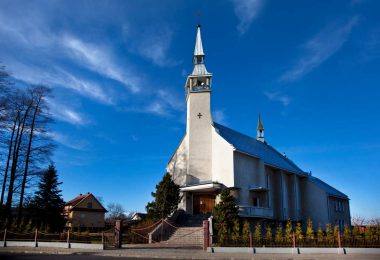 Kościół – Parafia Matki Bożej Częstochowskiej, Trzebuska
