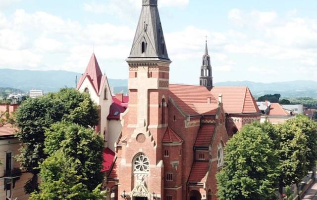 Kościół – Parafia Najświętszego Serca Pana Jezusa, Nowy Sącz