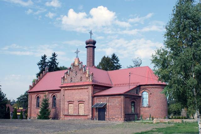 Kościół – Parafia Świętego Jana Chrzciciela i Świętej Doroty, Dobra