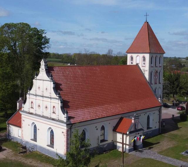 Kościół – Parafia Św. Antoniego Padewskiego, Banie Mazurskie