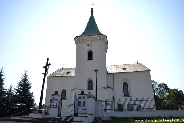 Kościół – Parafia Świętych Apostołów Piotra i Pawła, Radoszyce