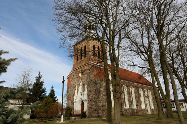 Kościół – Parafia NMP Częstochowskiej, Czelin