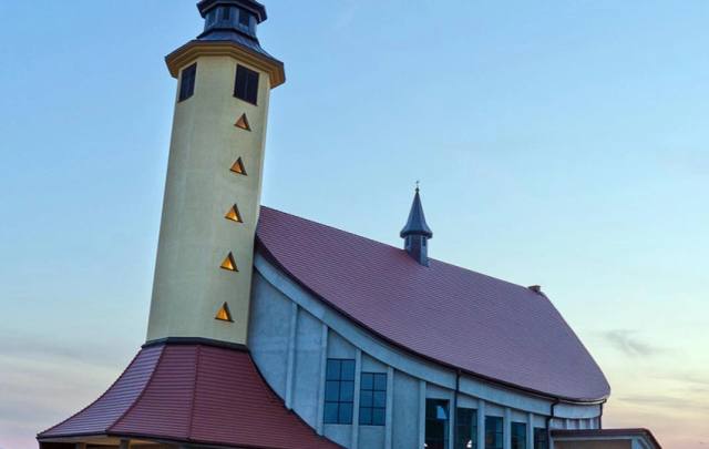 Kościół – Parafia Miłosierdzia Bożego, Mordarka