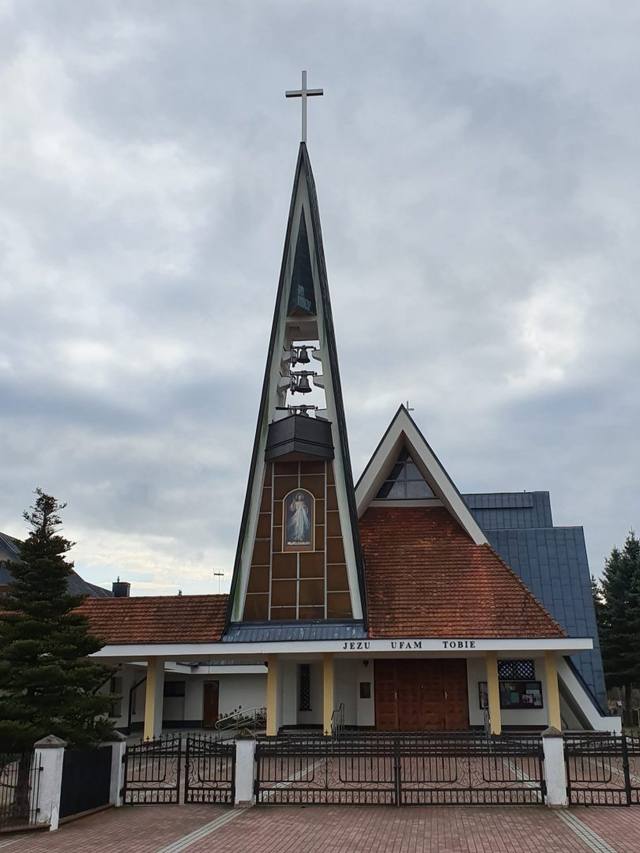 Kościół – Parafia Miłosierdzia Bożego, Domatków