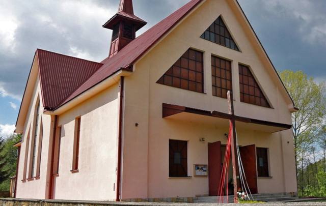 Kościół – Parafia Najświętszej Maryi Panny Częstochowskiej, Trzemesna
