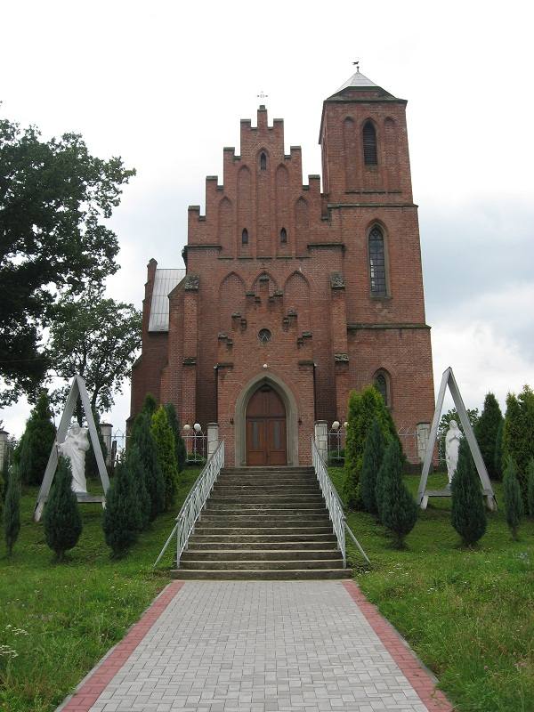 Kościół – Parafia Św. Jana Kantego, Ustrobna