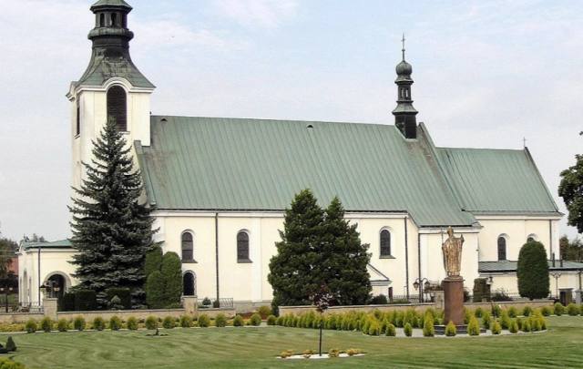 Kościół – Parafia Matki Bożej Różańcowej, Lisia Góra