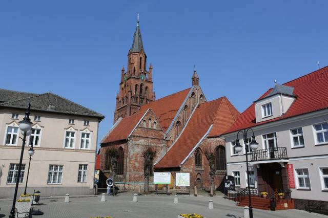 Kościół – Parafia św. Klary, Dobra