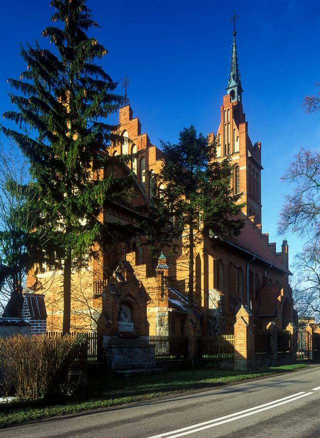 Kościół – Parafia Świętego Mikołaja, Biesowo
