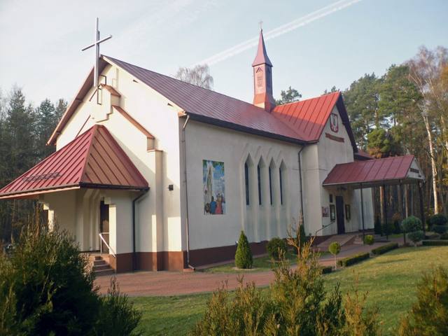 Kościół – Parafia Najświętszej Maryi Panny Królowej Polski, Kluki