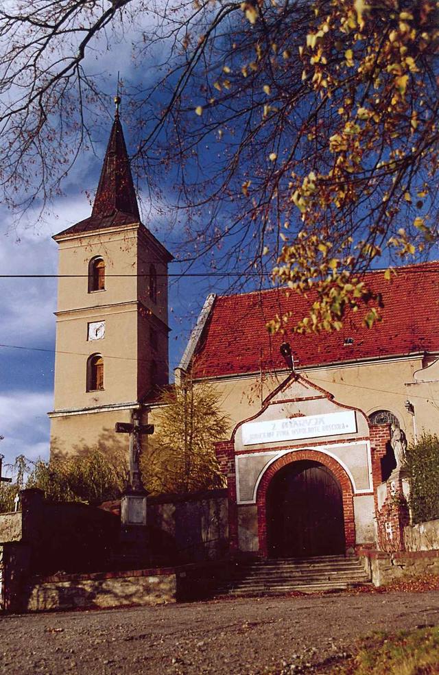 Kościół – Parafia Św. Jadwigi, Krzelków
