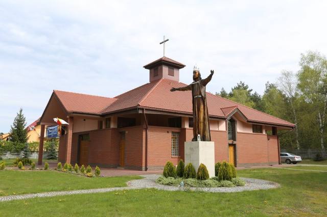 Kościół – Parafia św. Ojca Pio, Pniewo