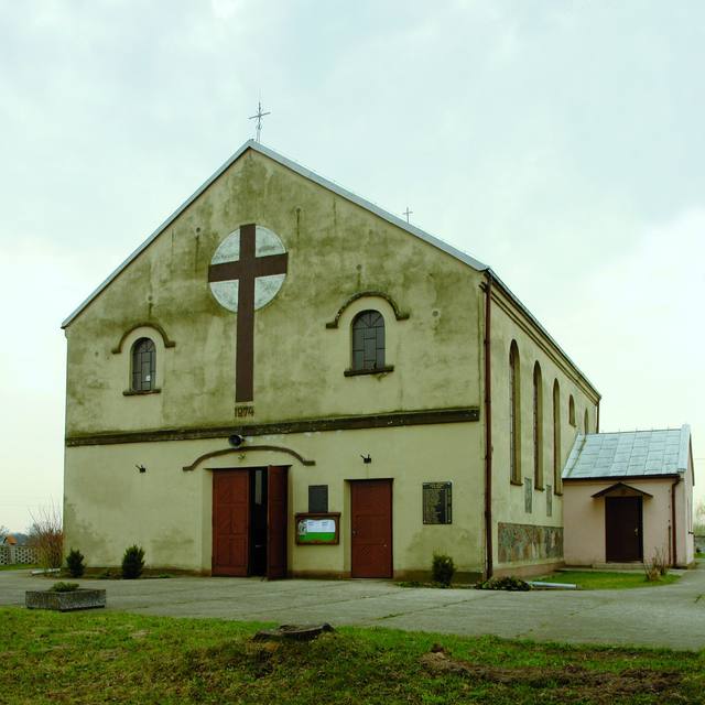Kościół – Parafia Świętego Macieja Apostoła, Głuchów