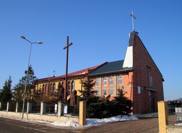 Kościół – Parafia Najświętszej Maryi Panny Królowej Polski, Opoczno