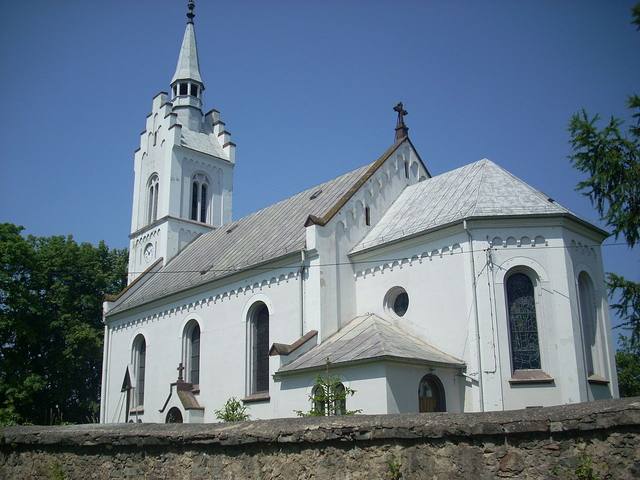 Kościół – Parafia Św. Michała Archanioła, Słupice