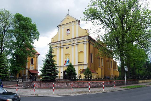 Kościół – Parafia Matki Boskiej Szkaplerznej, Lutomiersk