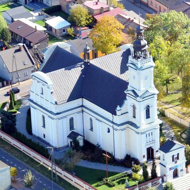 Kościół – Parafia Narodzenia Najświętszej Maryi Panny, Dobra