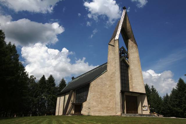 Kościół – Parafia Wniebowzięcia Najświętszej Maryi Panny, Gorajec