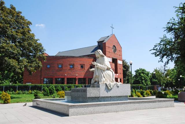 Kościół – Parafia Świętej Faustyny Kowalskiej, Łódź