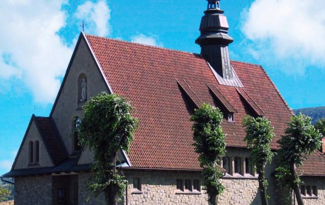 Kościół – Parafia Matki Bożej Bolesnej, Żbikowice
