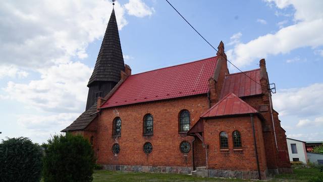 Kościół – Parafia Świętego Krzyża, Człuchów