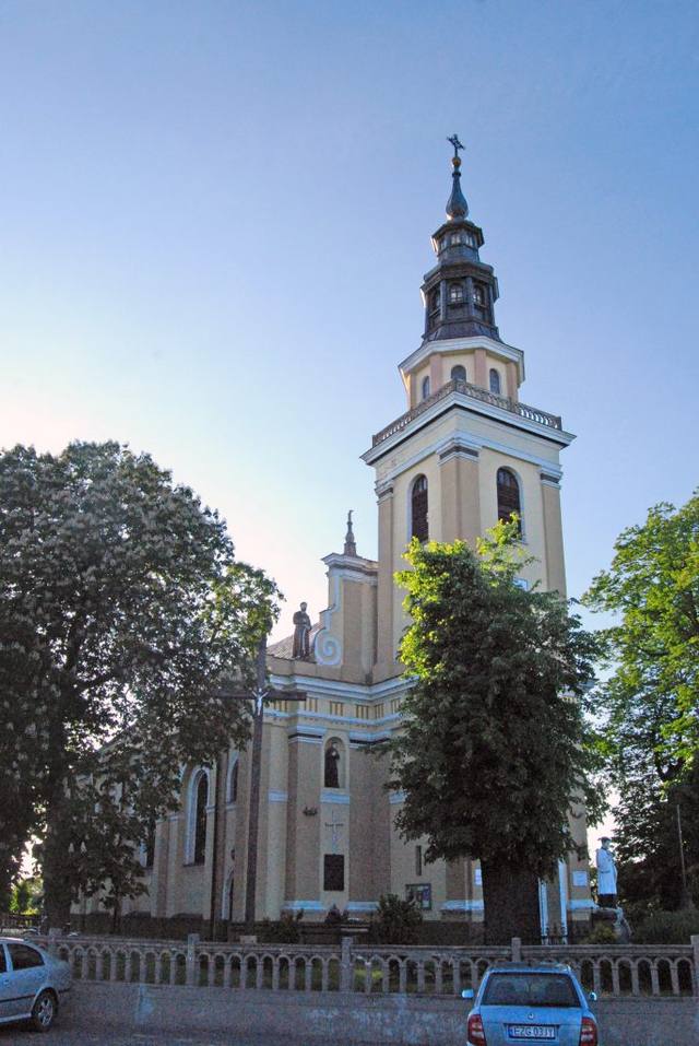 Kościół – Parafia Wniebowzięcia Najświętszej Maryi Panny, Świętej Anny i Świętego Wojciecha, Parzęczew