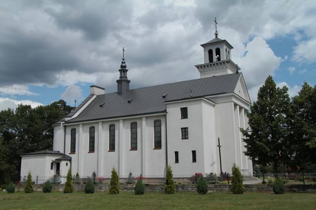 Kościół – Parafia Nawiedzenia NMP, Garbatka