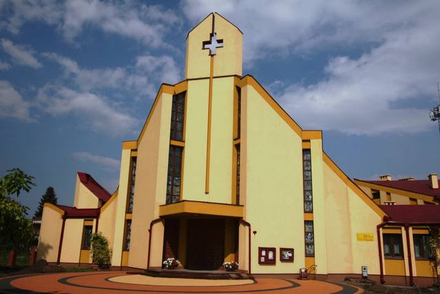 Kościół – Parafia Matki Bożej Częstochowskiej, Białopole