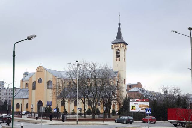 Kościół – Parafia Miłosierdzia Bożego, Pabianice