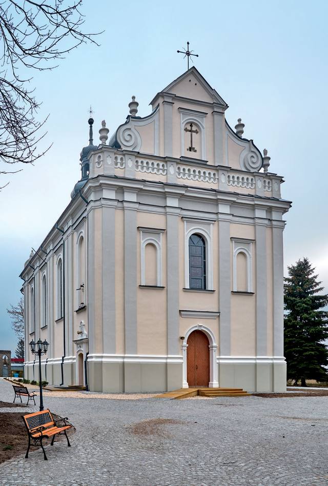 Kościół – Parafia Św. Apostołów Piotra i Pawła, Obrazów