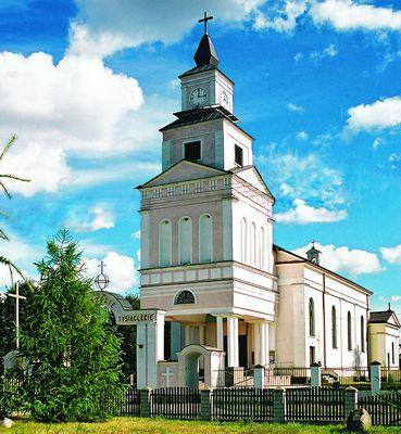 Kościół – Parafia Św. Andrzeja z Awelinu, Radomyśl