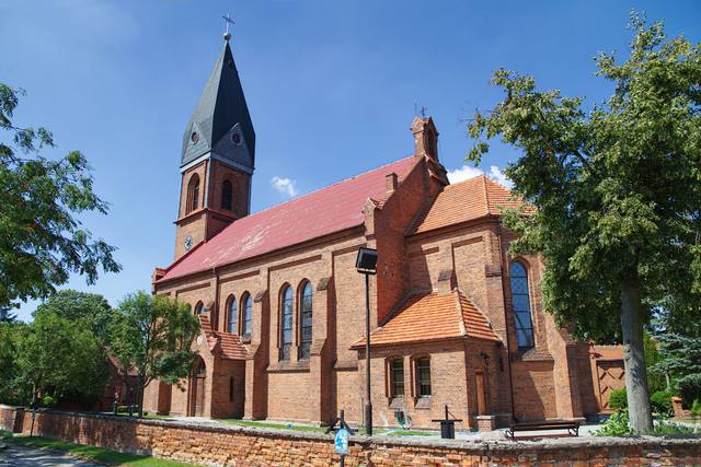 Kościół – Parafia Św. Filipa i Jakuba, Gozdowo
