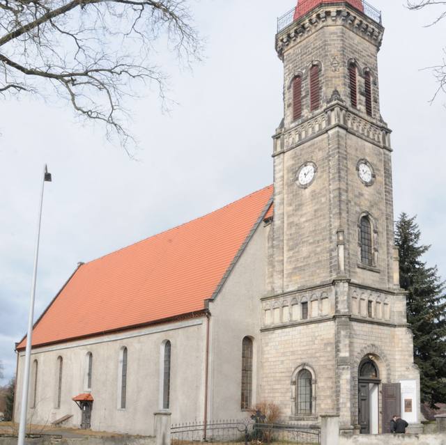 Kościół – Parafia Świętego Antoniego Padewskiego, Parowa