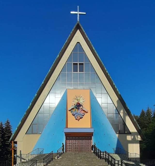 Kościół – Parafia Wniebowzięcia Najświętszej Maryi Panny, Zagórze