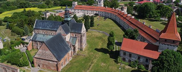 Kościół – Parafia Najświętszej Maryi Panny i św. Tomasza Kantuaryjskiego, Sulejów Podklasztorze