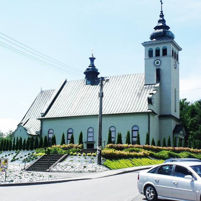 Kościół – Parafia Świętych Archaniołów Michała, Gabriela i Rafała, Frydrychowice