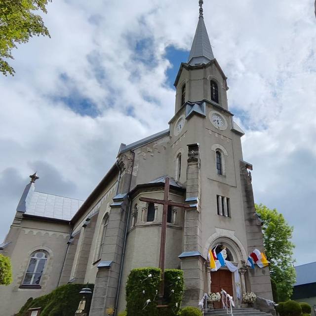 Kościół – Parafia Św. Anny, Chyżne