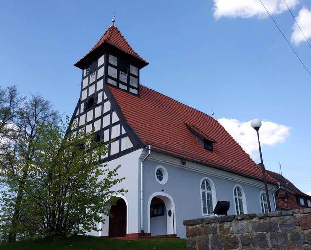 Kościół – Parafia Św. Stanisława Biskupa i Męczennika, Szczecinki