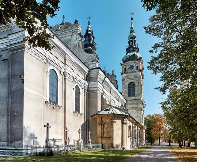 Kościół – Parafia Wniebowzięcia Najświętszej Maryi Panny, Tarnobrzeg