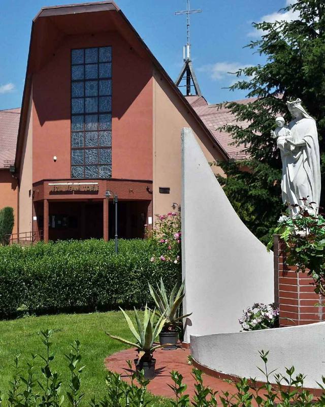 Kościół – Parafia Miłosierdzia Bożego, Oława