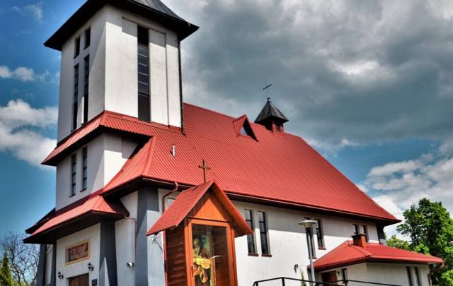 Kościół – Parafia Narodzenia Najświętszej Maryi Panny, Łosie
